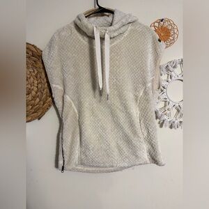 Colimbia Cream Hooded Pullover Sweatshirt